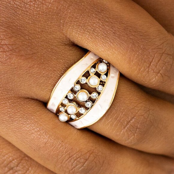 Paparazzi Royal Treasury White Ring - Picture 2 of 2